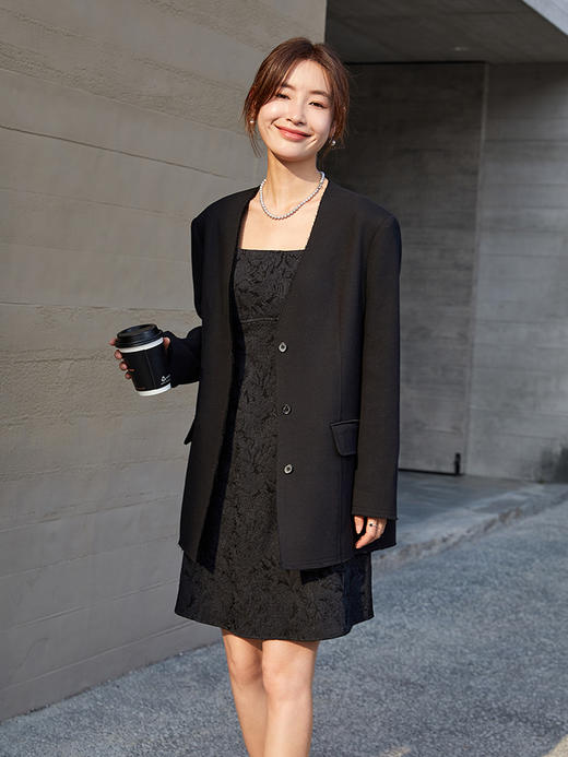 氛围感拉满！黑色蕾丝连衣裙，复古方领超迷人 商品图0