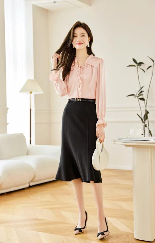 【新品推荐】瑟俪品牌-0502手抓纹木耳边仿真丝缎面顺滑长袖小衫-喜出 商品图3