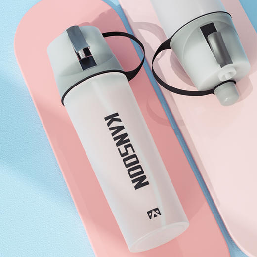 喷雾水杯 | 夏日随身灭火筒 喷雾运动水壶  降温冰雾 一按就有冰冰凉 既解渴又能喷雾降暑 轻量杯 携带方便水杯 出行无负担 商品图1