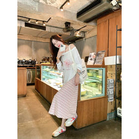 <曾小咸推荐>甜美条纹简约修身吊带连衣裙