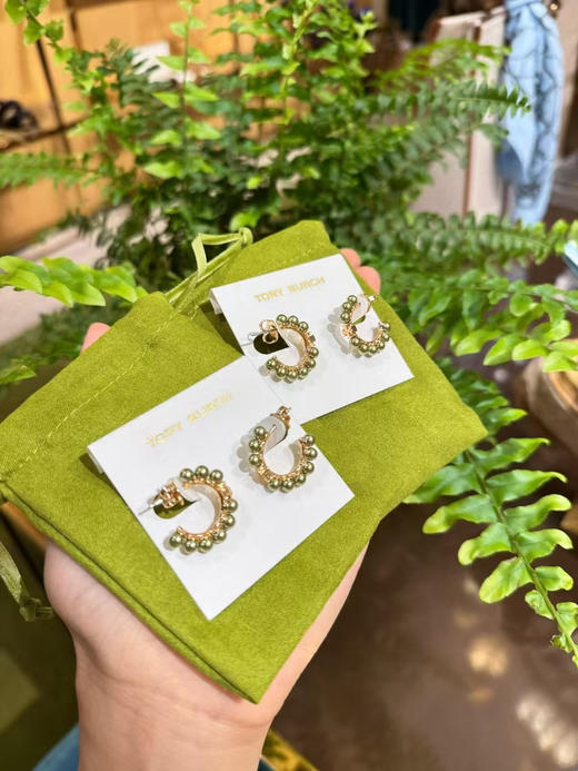 💰820🇺🇸包邮✈️Tory Burch限时折扣💢TB珍珠耳环💢😍小珍珠太好看啦[色]满满的高级感💫香奈儿同款 商品图3