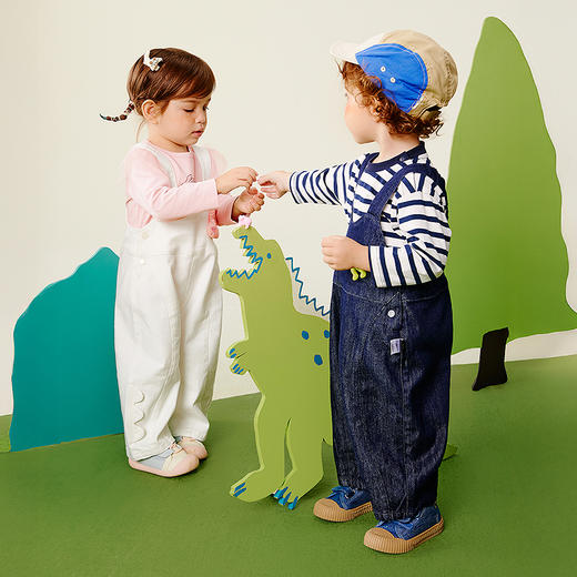 迷你巴拉男女童背带裤套装萌趣可爱长袖纯棉T恤软牛仔两件套 商品图2