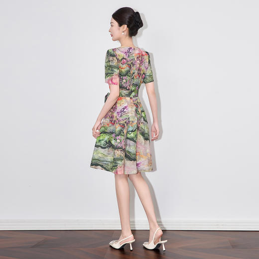 「高货wl」全新升级【铂金会员293/天猫399/差价106】(92552)洛诗琳气质重工印花连衣裙2025夏季新款收腰显瘦系带裙女 商品图1