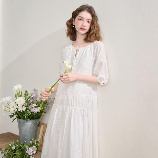 西遇重工立体刺绣连衣裙女秋季灯笼袖海边度假长裙小白裙V2451097 商品图4