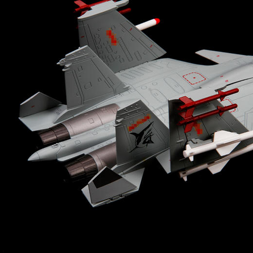 中航工业官方正品-长春航展、九三阅兵纪念品 特尔博1:72歼15飞鲨舰载机战斗机【阅兵版】【专业服役版】丨合金仿真军事模型丨收藏精品丨送礼佳品丨家居摆件 商品图14