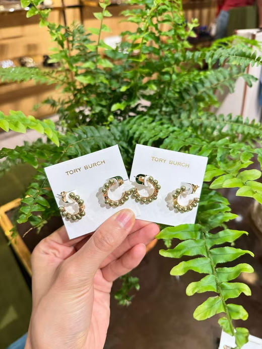 💰820🇺🇸包邮✈️Tory Burch限时折扣💢TB珍珠耳环💢😍小珍珠太好看啦[色]满满的高级感💫香奈儿同款 商品图1