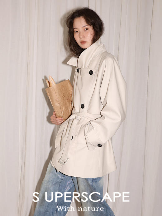 素舶 JI典斜纹立体廓形翻领短款风衣外套女 商品图0