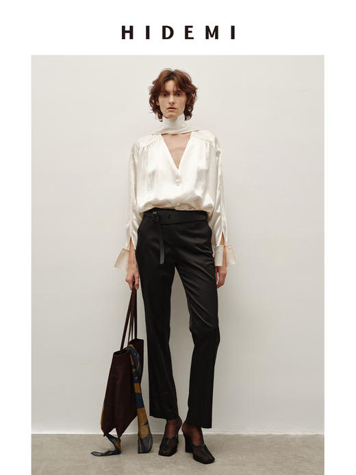 HIDEMI 进口百分醋酸飘带领设计感v领折叠袖压褶重工衬衫上衣 商品图3