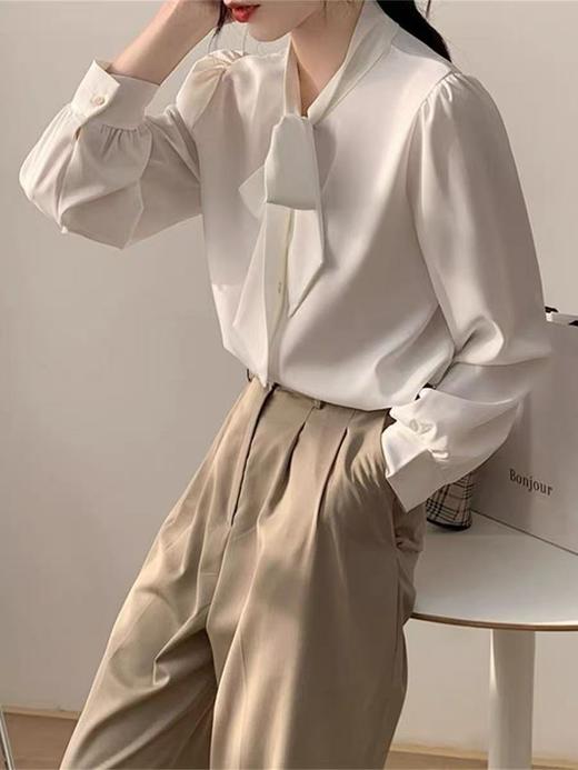 【新品推荐】吉妮品牌-034仿真丝缎面顺滑系蝴蝶结长袖小衫-喜出 商品图2