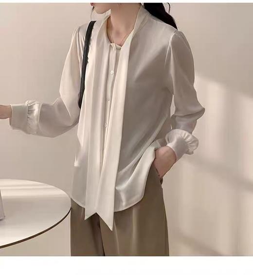 【新品推荐】吉妮品牌-034仿真丝缎面顺滑系蝴蝶结长袖小衫-喜出 商品图5