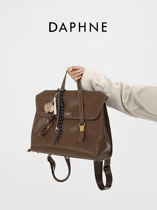 【达芙妮】真皮复古百搭双肩包DA-3790 商品图3