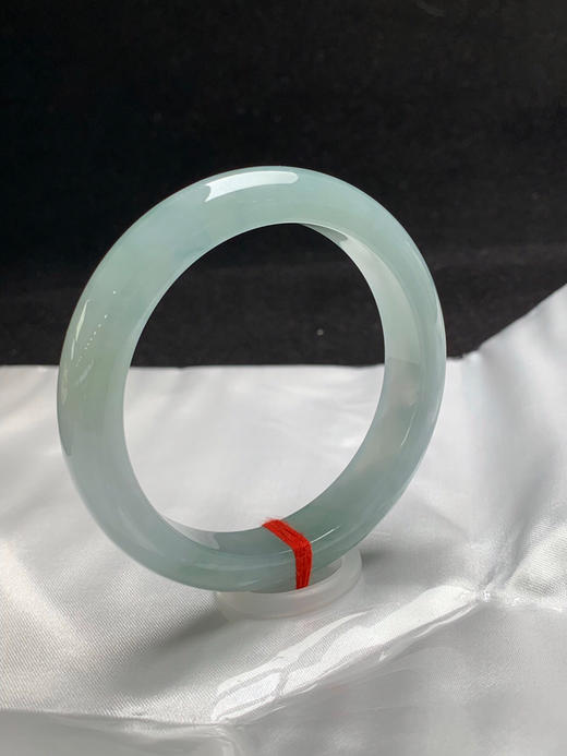 620508，57圈口，冰晴正圈平安镯，晴水底色，细腻 商品图1