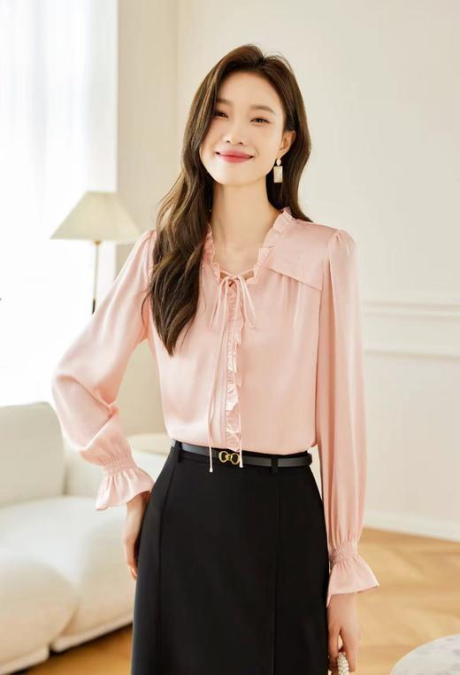 【新品推荐】瑟俪品牌-0502手抓纹木耳边仿真丝缎面顺滑长袖小衫-喜出 商品图2