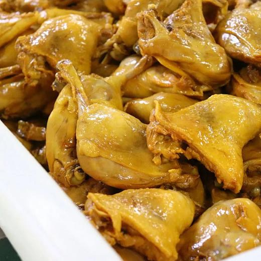 【一月一次 喜欢吃 别错过】活动来啦！即食鸭腿买7个送1个，何掌柜大鸭腿，新鲜出炉，自家厨房的味道，撕开就啃，省钱过瘾 商品图5