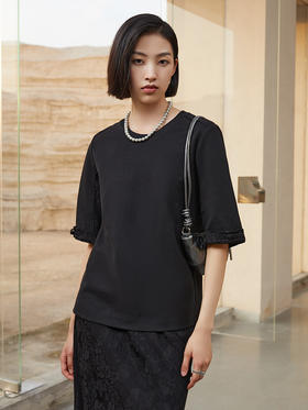 小众设计！黑色圆领中袖上衣 蕾丝拼接袖口 简约高级感 T 恤