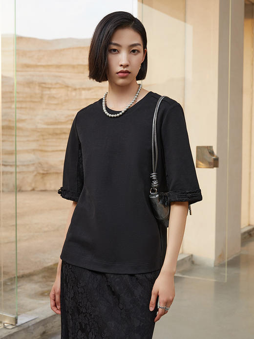 小众设计！黑色圆领中袖上衣 蕾丝拼接袖口 简约高级感 T 恤 商品图0