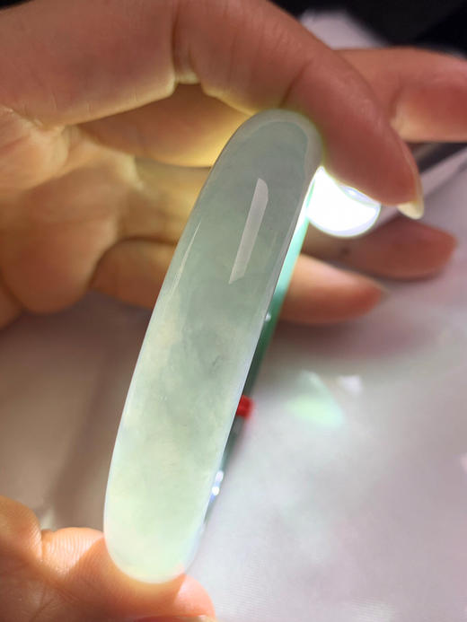 620510，55.5圈口，冰油青半山半水正圈平安镯，种水好，冰透有光感 商品图4