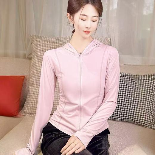 【新品特卖】鱼骨修身显瘦连帽防晒衣（轻微勾丝痕）-喜出 商品图0