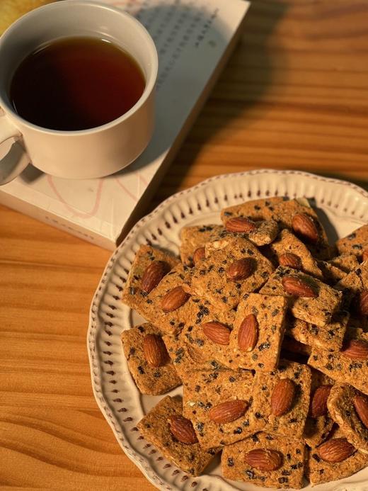 买2送1到手3盒【海苔肉松坚果脆】咸鲜酥脆  肉松脑袋和坚果脑袋都爱住了 商品图3