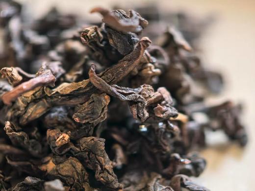 2024春 [石上清泉]  茶树长于烂石堆  传统老工艺  三次炭火焙  250克起  可现喝可收藏 商品图2