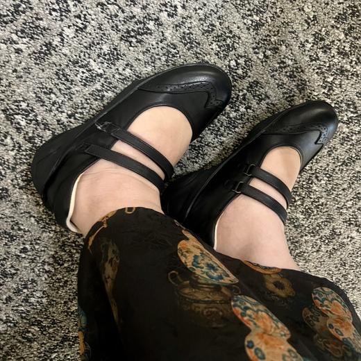 现货秒发【大码定制  休闲厚底软底鞋】通勤&休闲都可穿！经典百搭黑色，搭配休闲套装、精致连衣裙都可以！真正驾驭衣柜所有款式的百搭小黑鞋 商品图4