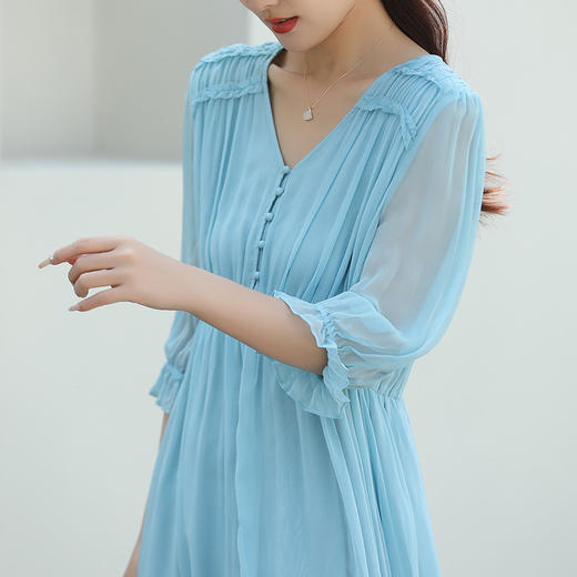 「高货oyg」全新升级【铂金会员487/天猫659/差价172】(03913)洛诗琳法式茶歇桑蚕丝长裙2025夏季新款V领真丝连衣裙女 商品图1