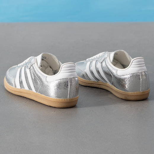 阿迪三叶草 SAMBA OG W女款金属银色休闲鞋 商品图5