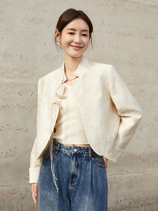 新中式提花短外套女 米色国风盘扣设计感小众上衣 配牛仔裤超绝 商品图0