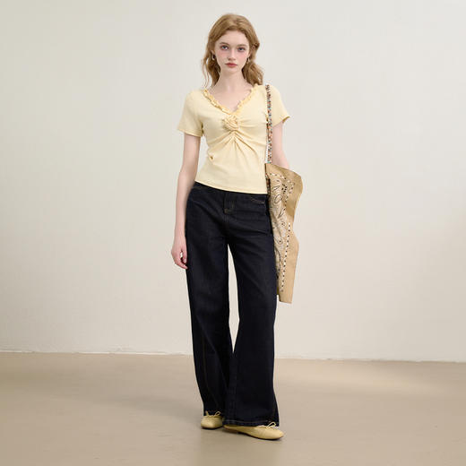 西遇褶皱短袖T恤女夏季新款立体花朵修身正肩v领短款上衣K0051072 商品图1