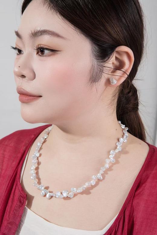 一周内发货【定制加长50厘米珍珠项链+5厘米延长链 搭配925银配件，耳钉长约11mm】小花瓣异形巴洛克珍珠项链，淡水高级感，不规则轻奢脖颈链 商品图4