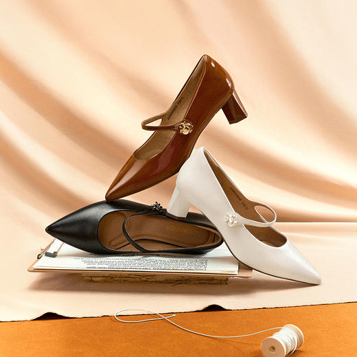 千百度羊皮粗高跟鞋女玛丽珍鞋法式裸色尖头浅口单鞋A25485658 商品图1