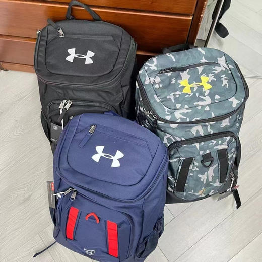 原单正品安德玛UA Undeniable男女训练运动背包 旅行包 日常通勤包他来啦

颜色：黑色、藏青色、迷彩色
尺寸：宽33，高50，厚20cm 商品图3
