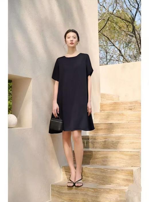 冰点价！仅限11.11！退货勿拍 微脏【新品特卖】HEHE品牌 超垂感～简约气质小众后百褶下摆连衣裙M1-3-喜出 商品图3