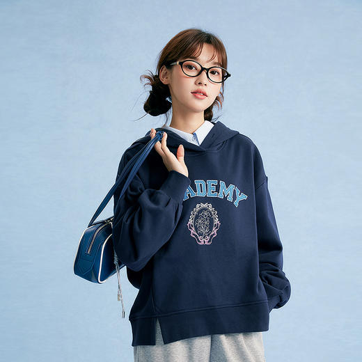 笛莎Deesha青少年女童卫衣2025秋季女童学院风连帽字母卫衣 商品图3