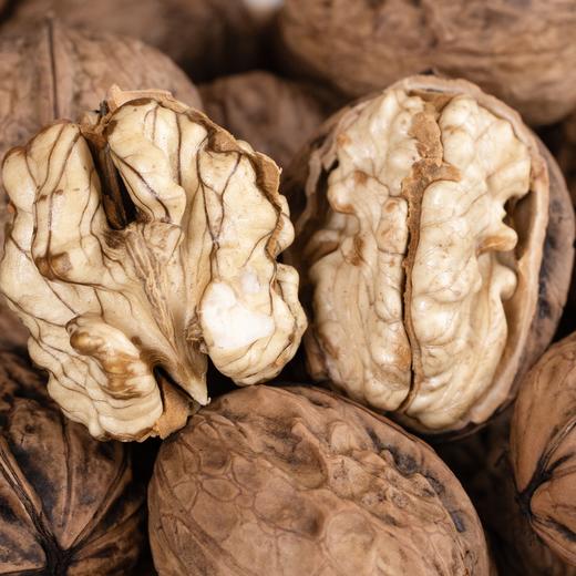 【手剥鲜核桃】鲜！脆！甜！颠覆你对核桃的想象！ - 味觉享受！新鲜古树核桃仁 VS 普通干核桃，就像鲜榨果汁 VS 浓缩果汁！ 商品图2