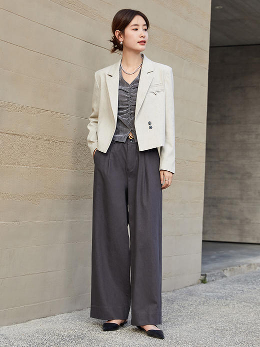 浅米色短款西装外套女秋季新款 高级感小众设计感小个子西服上衣 商品图1