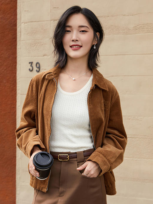 秋日氛围感必备！焦糖色灯芯绒外套，演绎复古慵懒风 商品图0