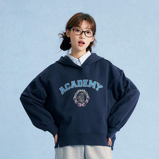 笛莎Deesha青少年女童卫衣2025秋季女童学院风连帽字母卫衣 商品图0