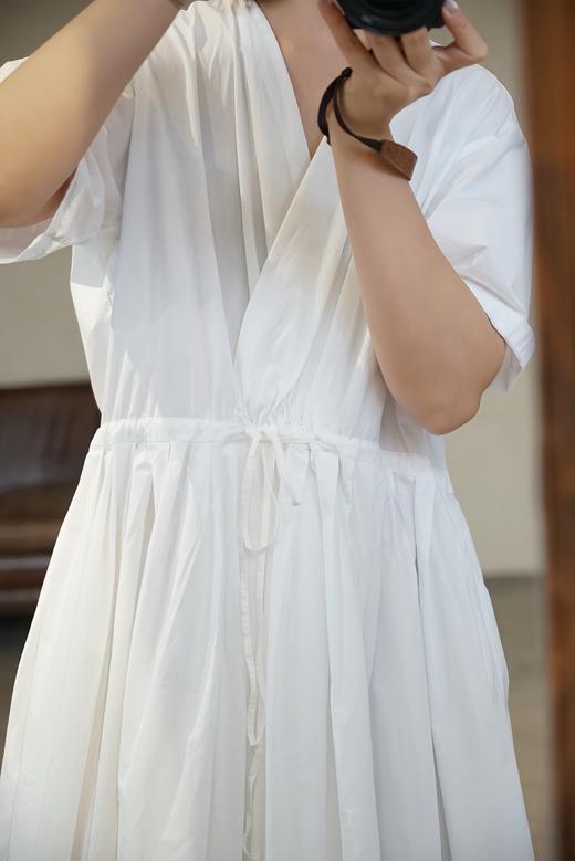 Manuelle Guibal 2色V领连衣裙 商品图4