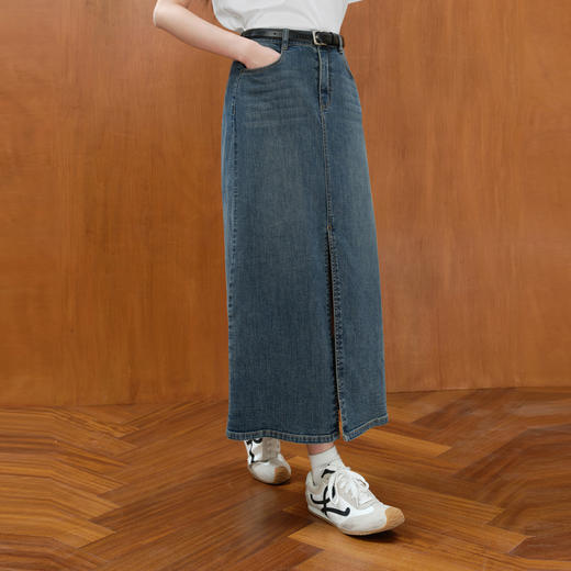 【严选】诗凡黎醋酸棉复古牛仔半身裙2025秋新款开叉A字百搭显瘦中长裙女7G7340511 商品图2