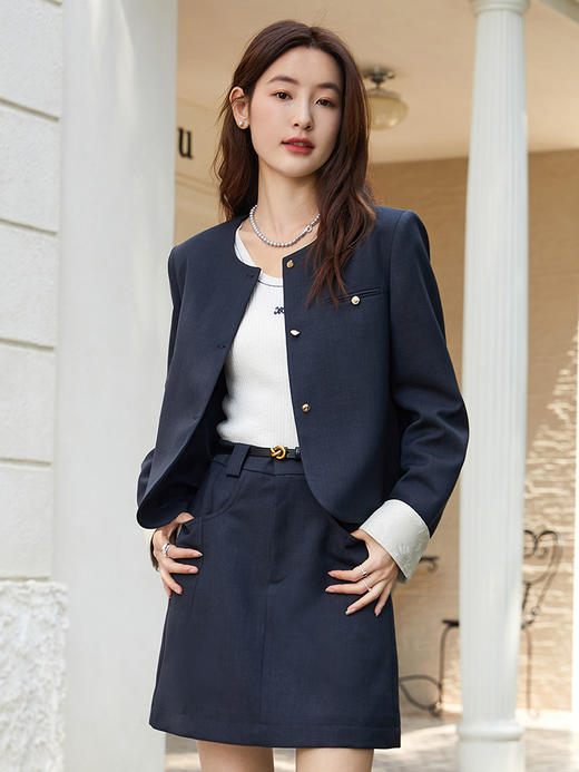 质感爆棚！藏青色简约西装外套 经典剪裁解锁百搭新风尚 商品图0