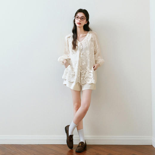 【商场同款】诗凡黎天丝重工绣花衬衫25夏新款宽松上衣3G6120171 商品图1