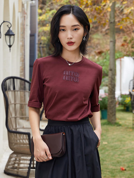 酒红色中袖上衣，解锁复古优雅气质穿搭 商品图0