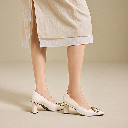 千百度羊皮裸色超高跟鞋女粗跟通勤法式尖头浅口单鞋A25457761 商品图4