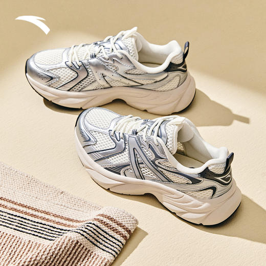 【399任选2件】安踏银河丨潮流百搭银色休闲鞋女2025秋季新款运动鞋子122538896 商品图3