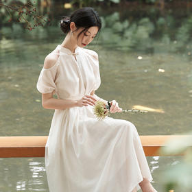 西遇挂脖连衣裙女夏季新款温柔水滴盘扣高腰新中式国风长裙V0051039