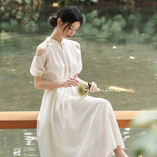 西遇挂脖连衣裙女夏季新款温柔水滴盘扣高腰新中式国风长裙V0051039 商品图0