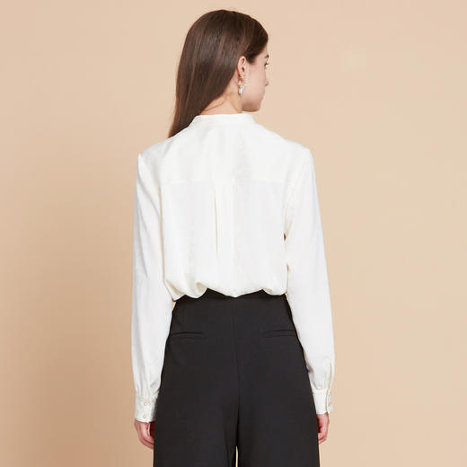 EITIE爱特爱气质复古压褶法式优雅直筒立领衬衫上衣2025秋季新款C2513808 商品图4