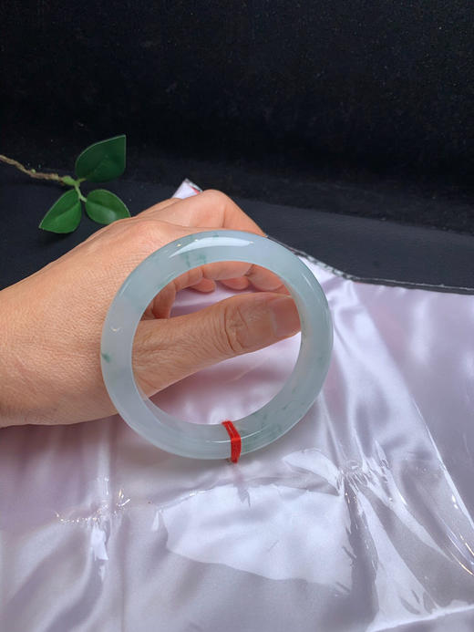 620528，57 冰飘花手镯，冰底。飘清新淡雅的花色，干净清爽 商品图5