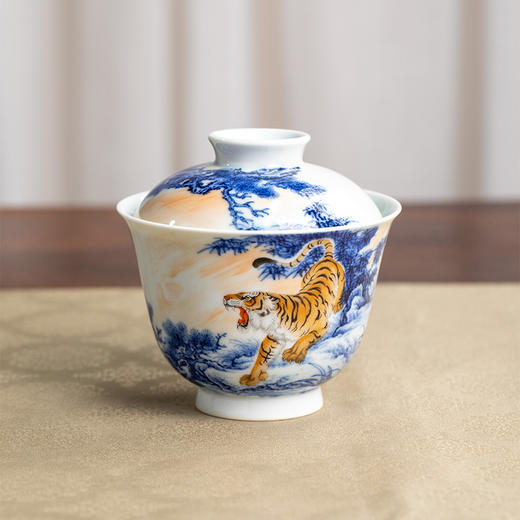 一儒堂青花加彩老虎盖碗 商品图0